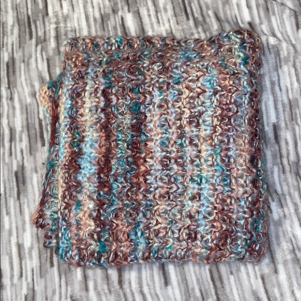 American Eagle Circle Scarf